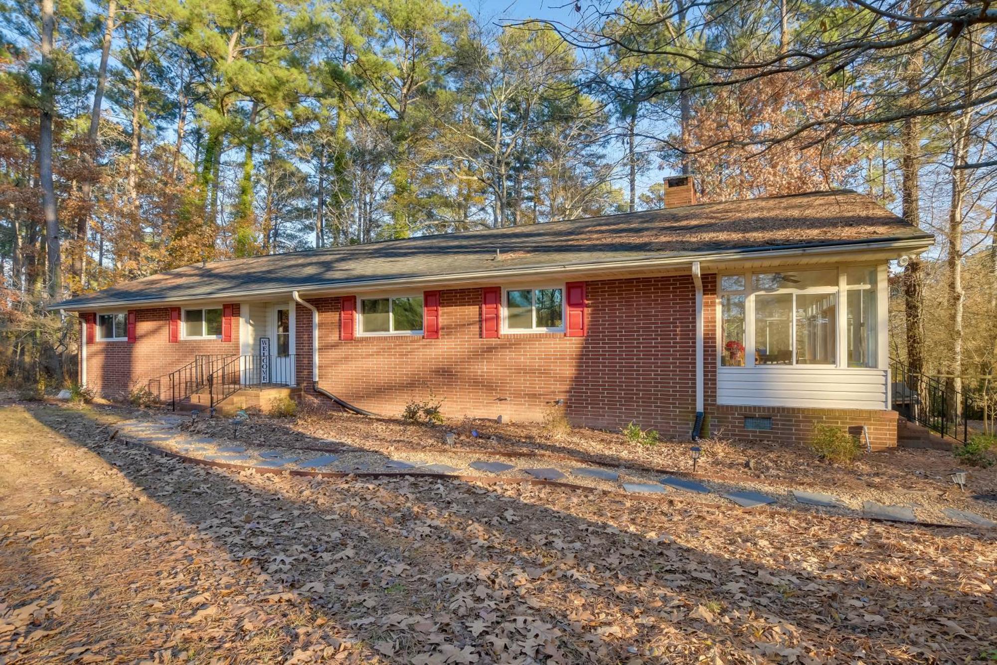 Durham Home Floor-To-Ceiling Windows With View Exteriör bild